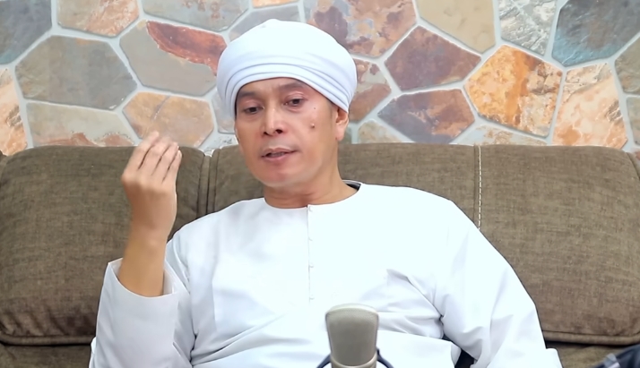 Gus Abbas Bahas Polemik Nasab Wali Songo di Podcast Rhoma Irama, Soroti Kajian Sejarah, Filologi, dan DNA