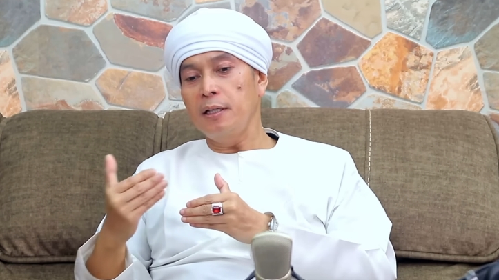 Gus Abbas Bahas Polemik Nasab Wali Songo di Podcast Rhoma Irama, Soroti Kajian Sejarah, Filologi, dan DNA