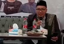 KRT Faqih Wirahadiningrat (Gus Faqih) memberikan keterangan pers terkait penyelesaian sengketa nasab Ba'alawi