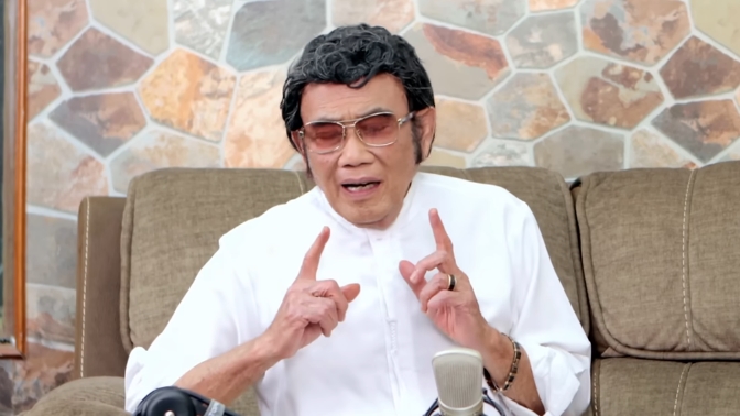 Rhoma Irama kembali menyampaikan bahwa dirinya masih membuka kesempatan kepada tokoh-tokoh yang memiliki pandangan berbeda untuk hadir dalam podcast