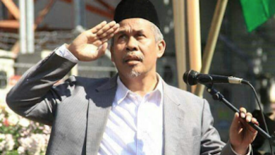 Profil Lengkap KH Marzuki Mustamar