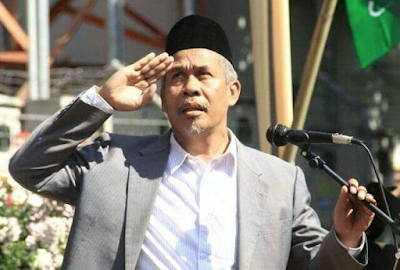 Profil Lengkap KH Marzuki Mustamar