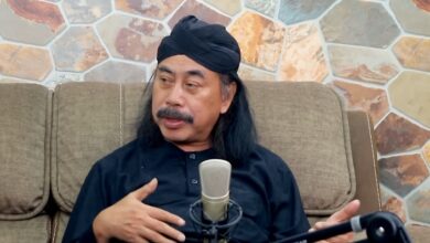 Rhoma Irama Angkat Isu Dugaan Pemalsuan Makam dalam Podcast Bersama KH Syarif Rahmat, Soroti Pentingnya Penelitian Sejarah