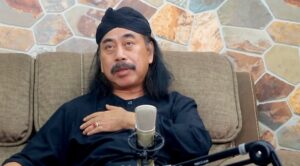Rhoma Irama Angkat Isu Dugaan Pemalsuan Makam dalam Podcast Bersama KH Syarif Rahmat, Soroti Pentingnya Penelitian Sejarah