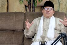 Rhoma Irama Undang KH Imaduddin Utsman Al Bantani Bahas Polemik Nasab Terbaru di Podcast Rhoma Irama Official