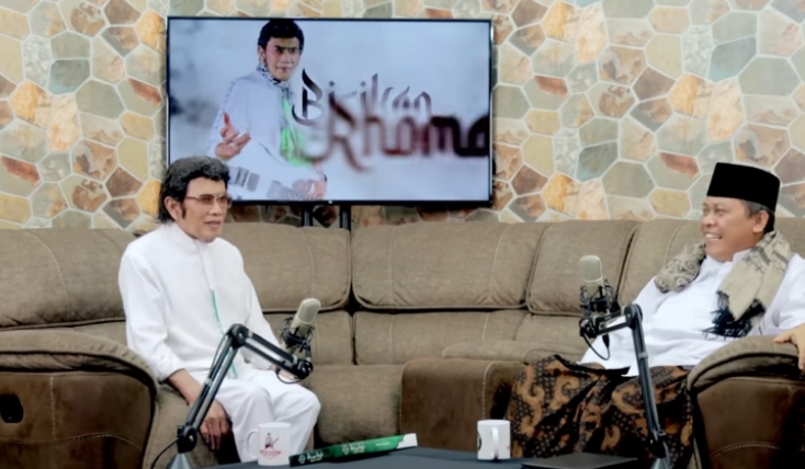 Perubahan sikap Ubaidillah, menurut penuturannya, terjadi setelah KH Imaduddin Utsman Al-Bantani menerbitkan tesis yang membahas nasab Baalawi