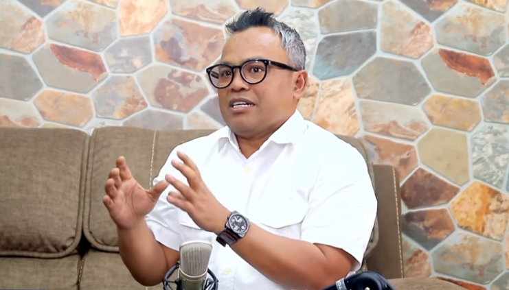 Islah Bahrawi Paparkan Pandangannya tentang Sejarah Kedatangan Imigran Yaman, Kolonial Belanda, dan Pentingnya Akhlak dalam Podcast Rhoma Irama