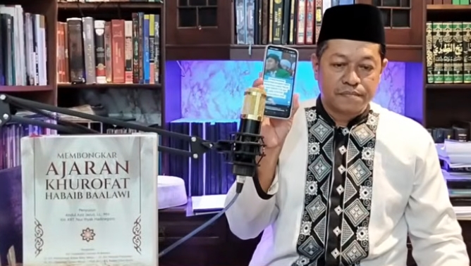 KH Nur Ihyak Hadinegoro Soroti Ajaran Man Rabbuka, Minta Jemaah Tidak Fanatik dan Memeriksa Referensi Keagamaan