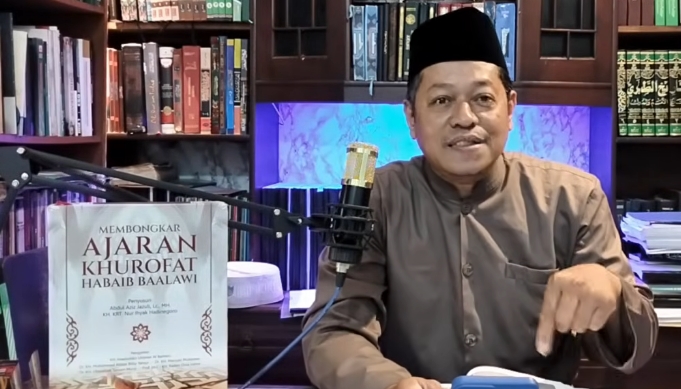 KRT Nur Ikhyak Hadinegoro Menekankan Perlunya Kajian Sumber