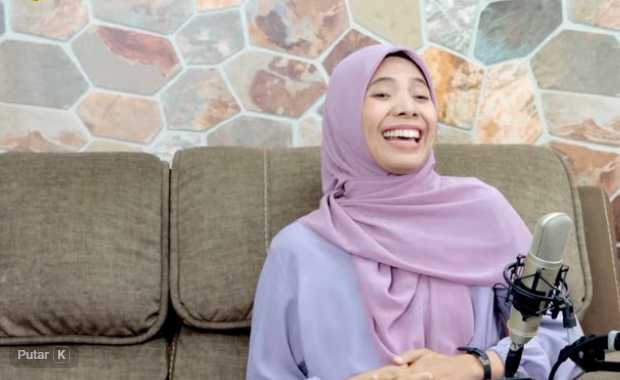 Lia Pediati mengatakan kanal Bisikan Rhoma memiliki sejumlah video yang membahas polemik nasab Ba'Alawi