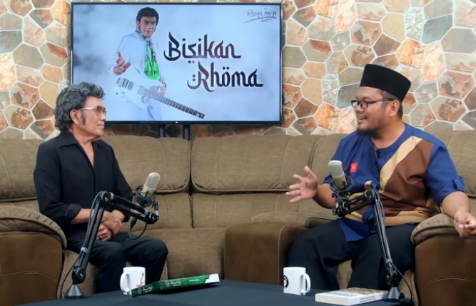 Etika Bermedia Sosial dan Menyikapi Isu Aktual, Memisahkan Kepentingan Publik dan Urusan Pribadi