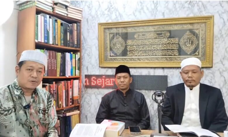 KH Nur Ihyak Hadinegoro Bersama Kiai Abdul Gholib dan Kiai Bukhori Bahas Polemik Nasab Ba'Alwi dan Pentingnya Verifikasi Ilmiah