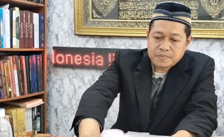KH Nur Ihyak Hadinegoro Soroti Ratib Al Haddad, Pertanyakan Wasilah dan Atribusi Kitab