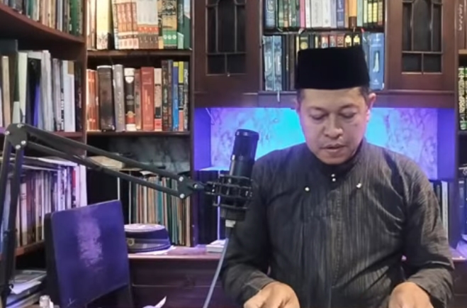 KH Nur Ihyak Bahas Klaim tentang Habib Umar dan Syekh Al-Albani
