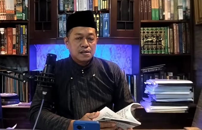 KH Nur Ihyak Soroti Redaksi Simtud Duror dan Ratib Al Haddad, Minta Perubahan Ditunjukkan Secara Rinci