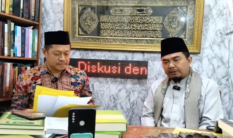 KH Nur Ihyak dan Ketua Himpunan Dzuriyyah Sunan Giri Bahas Manuskrip, Silsilah Syekh Khalil hingga DNA