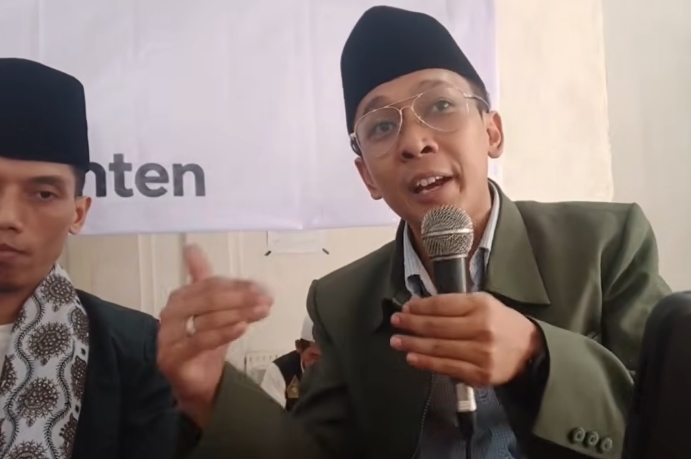 Gus Rocky Melihat Persoalan dari Perspektif Konstitusi