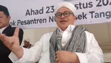 Bedah Buku Membongkar Ajaran Khurafat Habaib Ba’alwi, Gus Aziz dan KH Nur Ihyak Bahas Karamah hingga Nasab