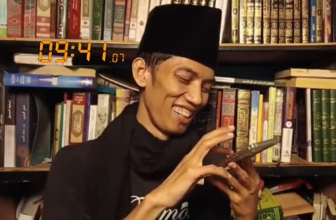 Gus Aziz: Otoritas Keilmuan Tidak Membuat Pendapat Menjadi Mutlak
