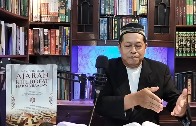 KH Nur Ihyak: Ilmu Harus Terbuka terhadap Koreksi