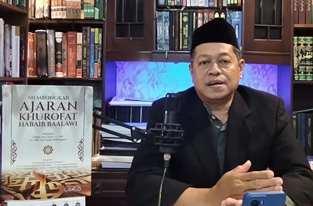 KH Nur Ihyak Mengkritik Pengaruh Tokoh Agama dari Luar Negeri