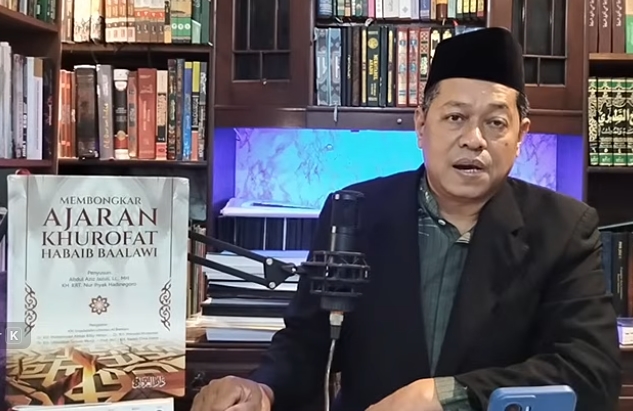 KH Nur Ihyak Membahas Situasi Konflik di Timur Tengah