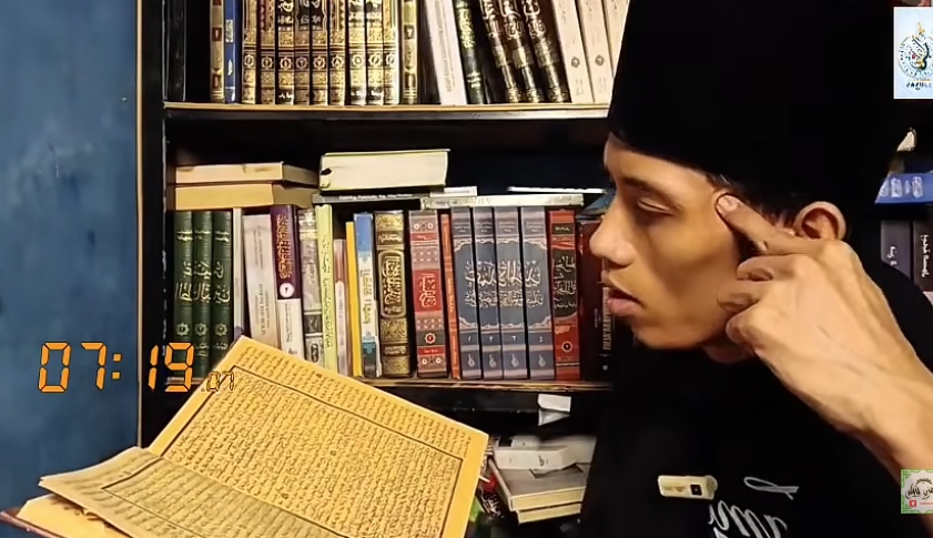 Gus Aziz Menyinggung Kritik terhadap Kiai dan Wali Songo