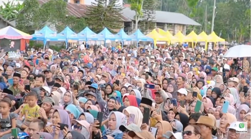 Jama'ah Antusias Menyimak Pidato Rhoma Irama di Tegal, Pancasila Disebut Memiliki Nilai Nilai Islami