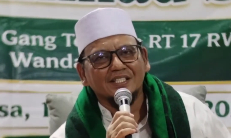 Makna Maulid Menurut KH Syaikhu Rijal: Meniru Akhlak Nabi
